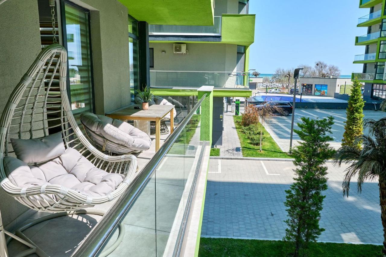 Bamboo Sea View Apartment - Spa Pools Resort And Parking Мамая Екстериор снимка